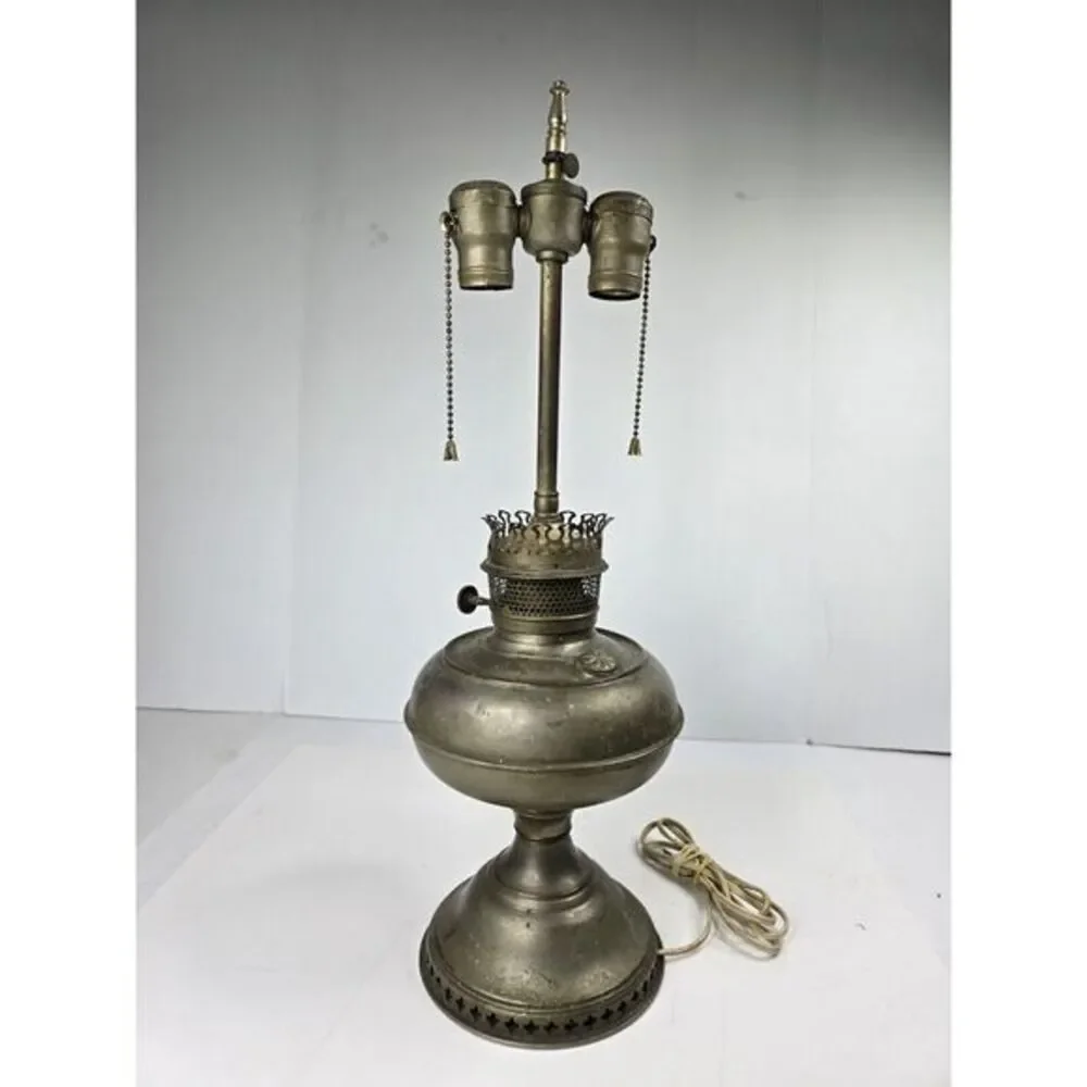 Collectable Vintage Antique Aladdin Oil‎ Lamp Converted Electric Light Vtg Rare
